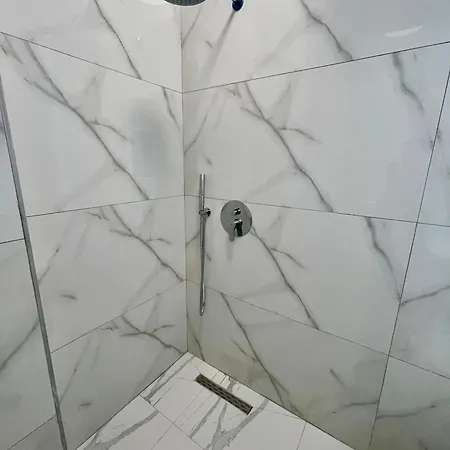 Jona Lovely 1 Two Bedroom Ap Διαμέρισμα *