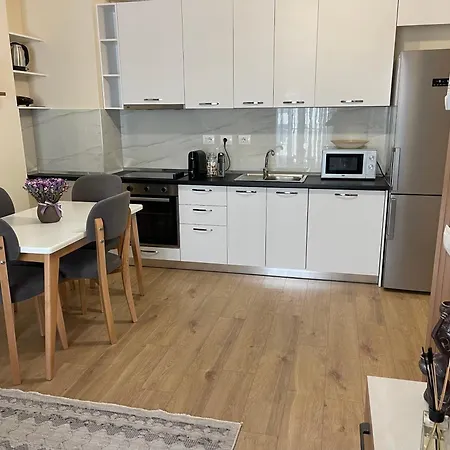 Jona Lovely 1 Two Bedroom Ap * Τίρανα