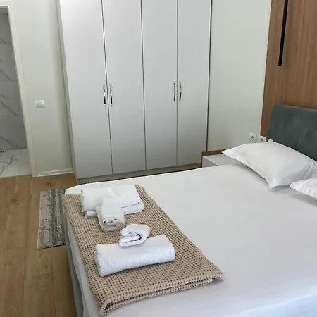 Jona Lovely 1 Two Bedroom Ap Τίρανα
