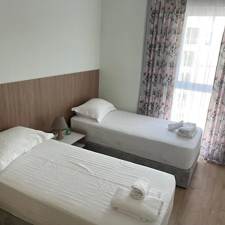 Διαμέρισμα Jona Lovely 1 Two Bedroom Ap